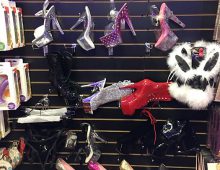 Romantic Depot Manhatan Front Store Shoes 1