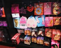 Romantic Depot Yonkers Bachelorette Items 3